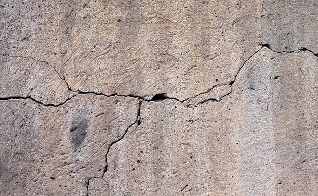 cracked wall on london house