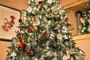 decorated tree in london house